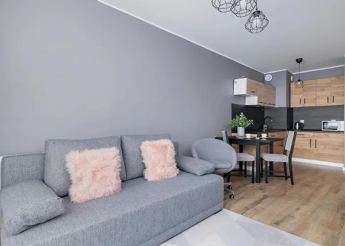 Comfy Pachonskiego With Parking In By Renters Krakau